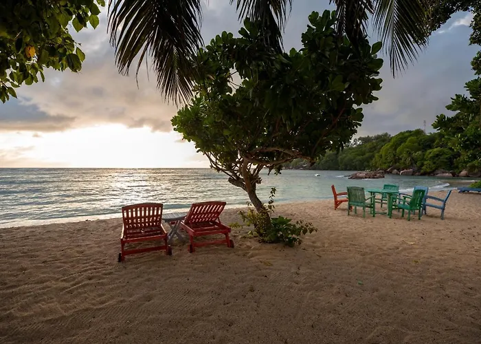Crown Seychelles