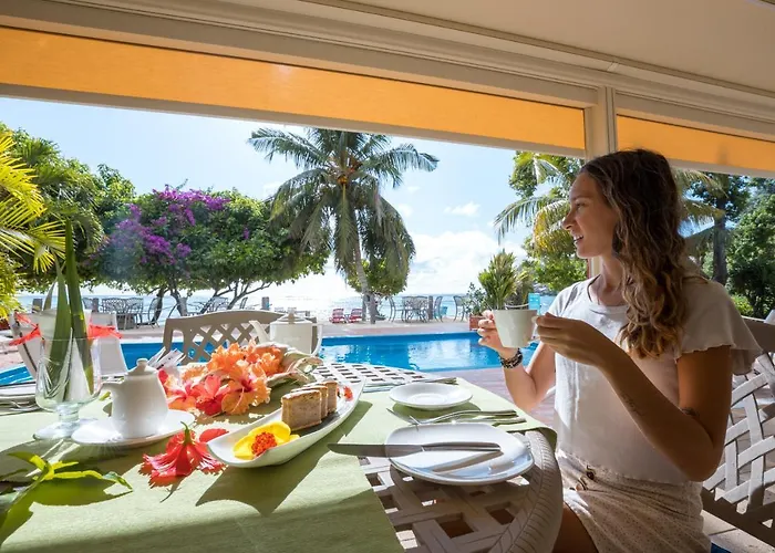 Crown Seychelles Hotel 4*