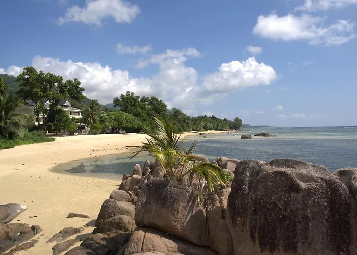 Crown Seychelles Hotel 4*