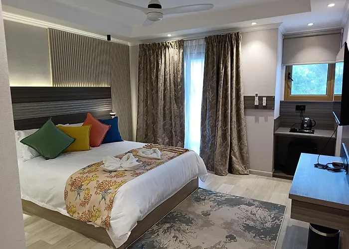 Crown Seychelles
