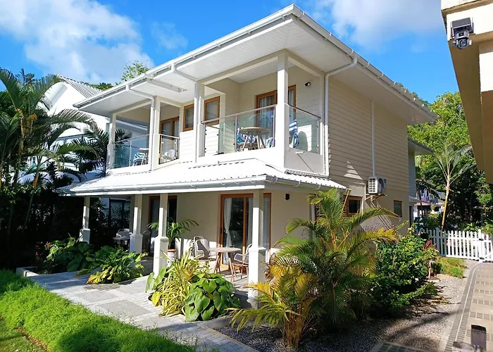 Hotel Crown Seychelles