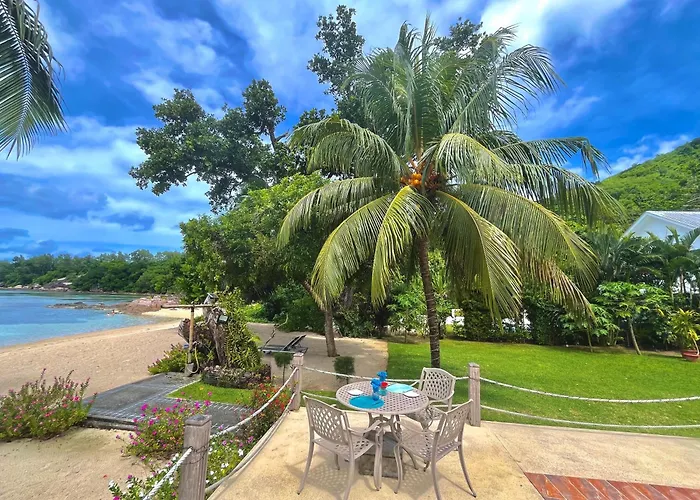 Crown Seychelles 4* Pointe Au Sel