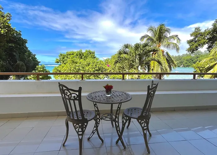 Crown Seychelles Pointe Au Sel