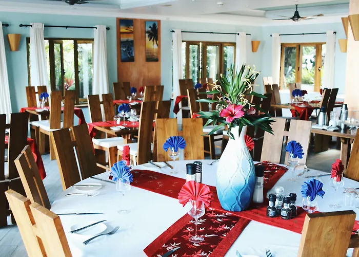 Hotel Crown Seychelles Pointe Au Sel