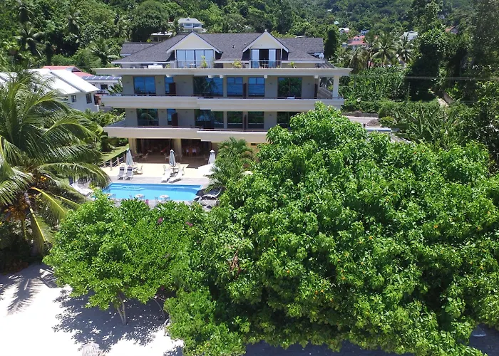 Crown Seychelles 4*