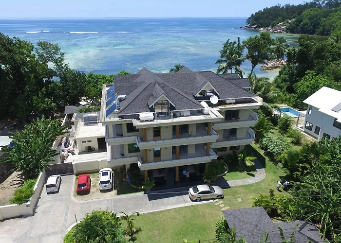 Hotel Crown Seychelles Pointe Au Sel
