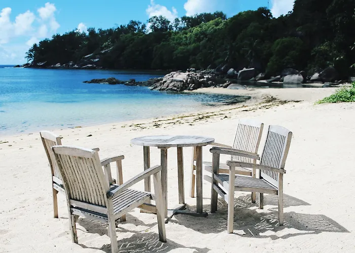 Crown Seychelles Hotel 4*