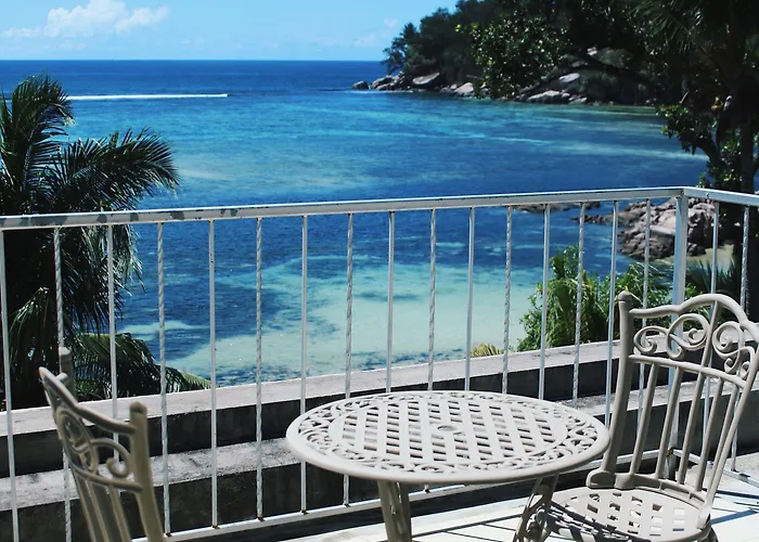Crown Seychelles Pointe Au Sel