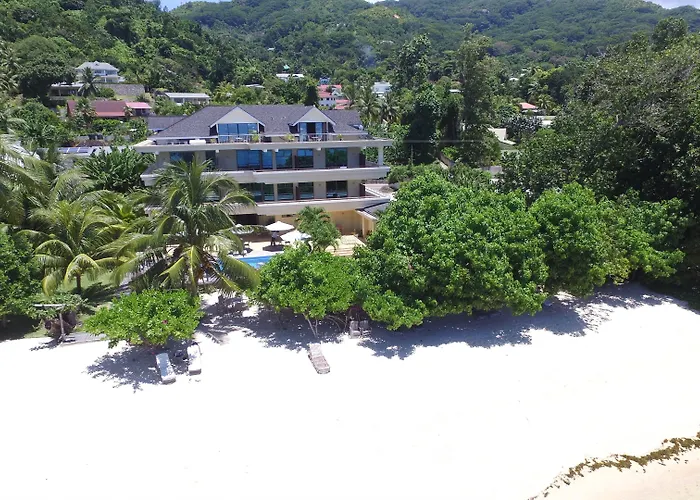 Crown Seychelles 4*