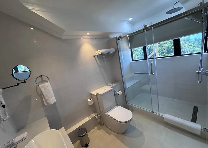 Crown Seychelles