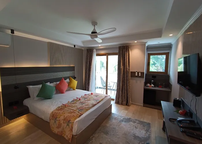 Crown Seychelles 4* Pointe Au Sel