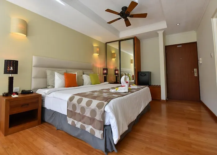 Crown Seychelles 4*